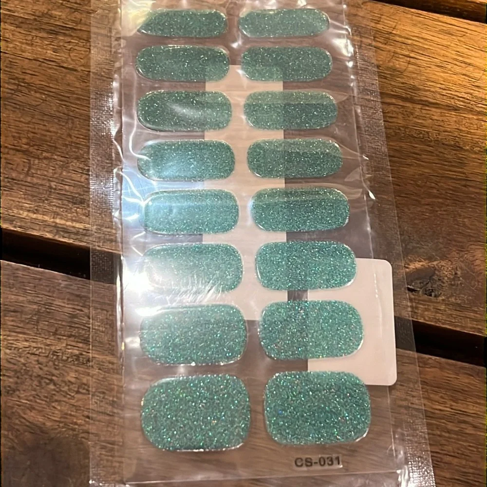 Glitter Turquoise color Nail Wraps - Sparkle Nail Art Stickers - Picture 2 of 3